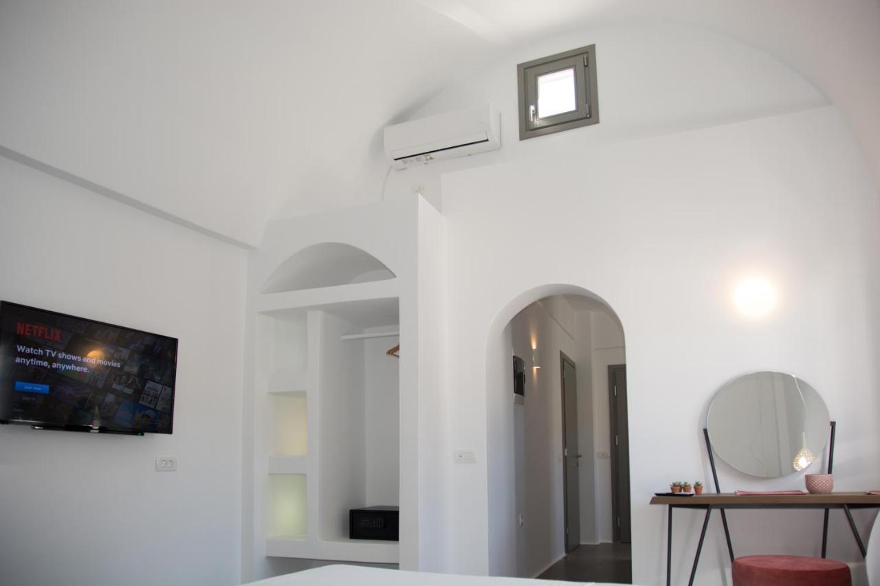 Amphitrite Suites Santorini Vóthon Buitenkant foto