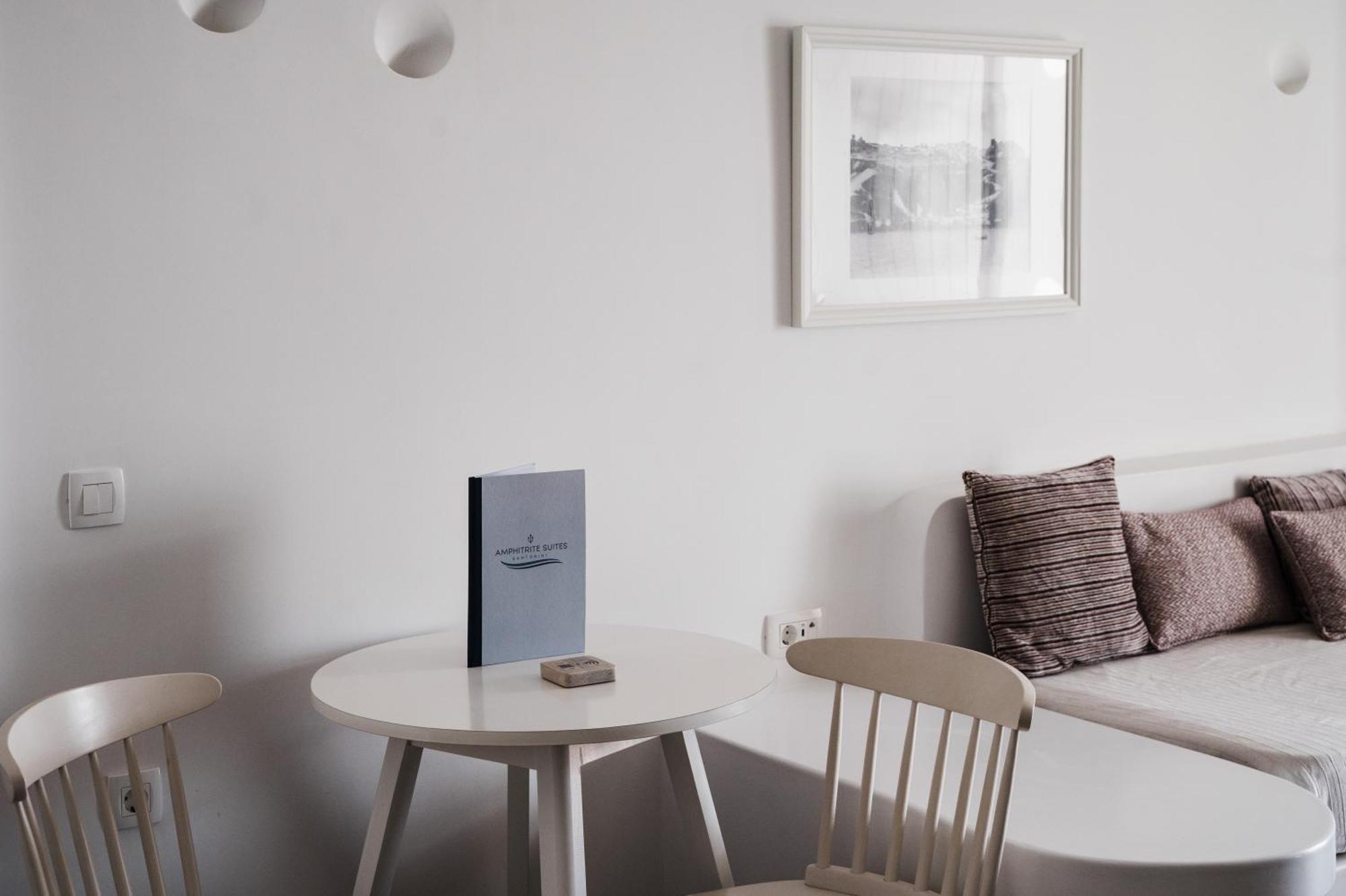 Amphitrite Suites Santorini Vóthon Buitenkant foto